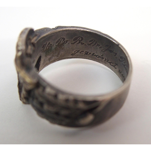 270 - A GENT'S WHITE METAL RING