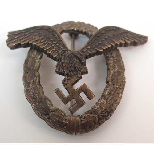 273 - A GERMAN WWII LIFTWAFFE PILOT'S BADGE