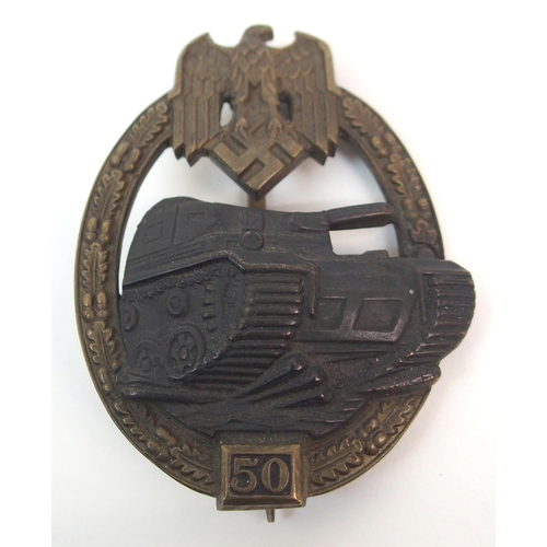 274 - A GERMAN WWII PANZER ASSAULT BADGE