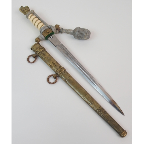 285 - A WWII GERMAN NAVY OFFICER'S DAGGER