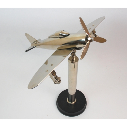 330 - A CHROME DESKTOP MODEL OF AN AEROPLANE