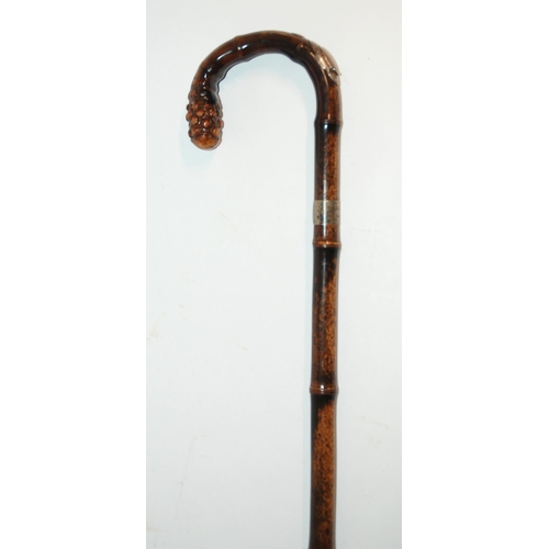 339 - AN EARLY 20TH CENTURY BAMBOO HORSE MEASURING STICK WALKING CANE