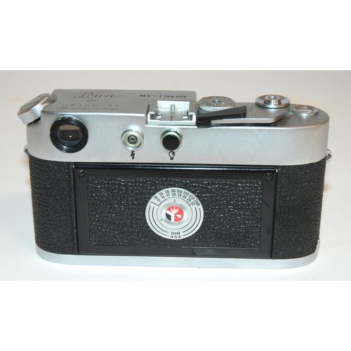 340 - A LEICA M4-1188 909 RANGEFINDER CAMERA