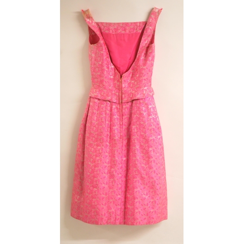 357 - DEBORAH KERR: A VINTAGE PINK SLEEVELESS COCKTAIL DRESS WITH SILVER FLORAL BROCADE