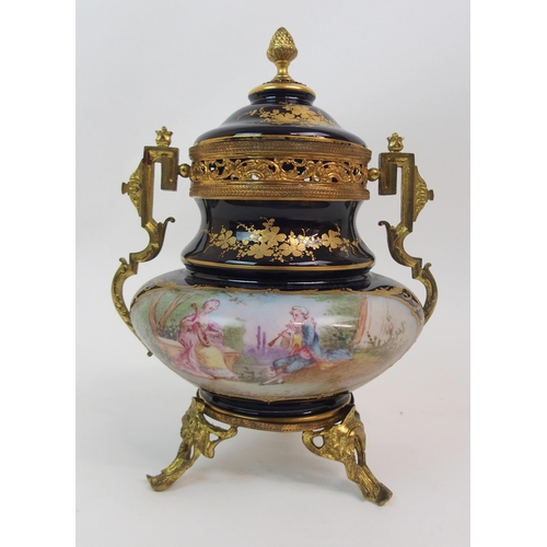 533 - A SEVRES PORCELAIN POT POURRI JAR AND COVER