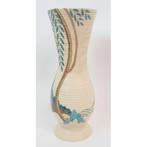 536 - A CLARICE CLIFF MOWCOP PATTERN VASE