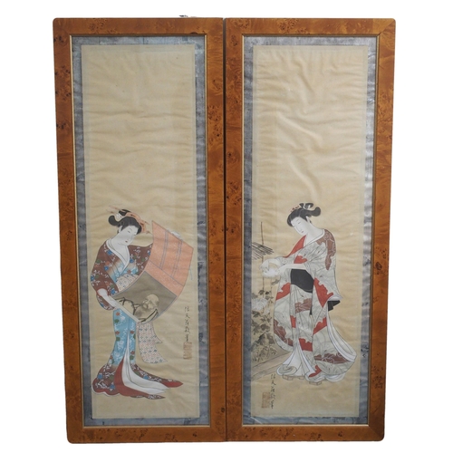 76 - A PAIR OF JAPANESE WATERCOLOURS ON SILK