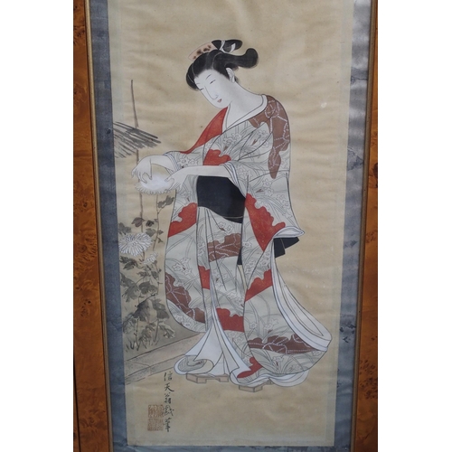 76 - A PAIR OF JAPANESE WATERCOLOURS ON SILK