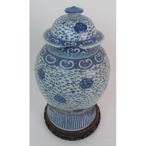 71 - A CANTONESE DOUBLE GOURD VASE