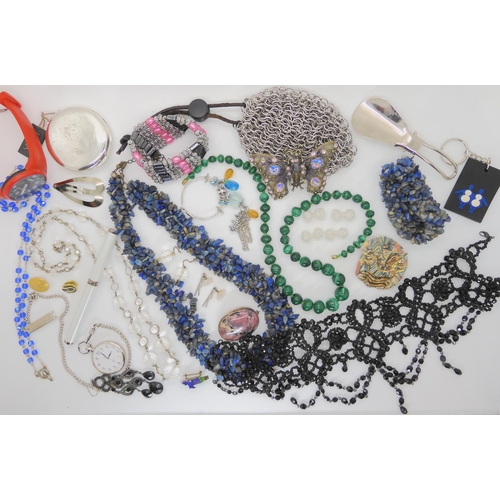 73 - A COLLECTION OF COSTUME JEWELLERY