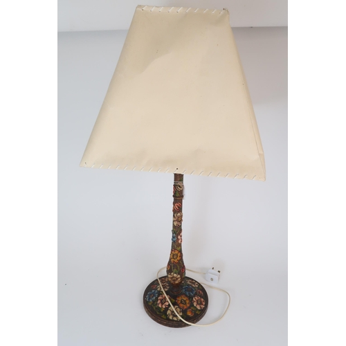 92 - A CARVED WOOD AND GESSO LAMP