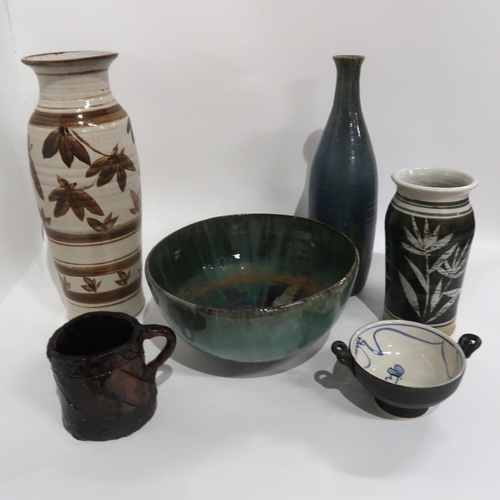 98 - A COLLECTION OF STUDIO POTTERY