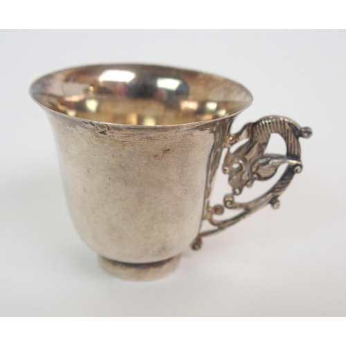 109 - A CHINESE SILVER CUP APPLIED WITH DRAGON HANDLE