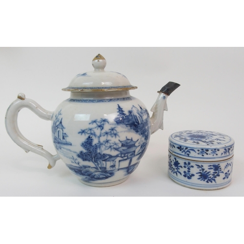 11 - A CHINESE EXPORT BLUE AND WHITE OGEE SHAPED TEAPOT AND COVER