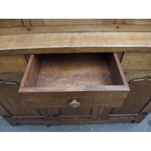 1123 - A PAIR OF NIGEL GRIFFITHS OAK BOOKCASES