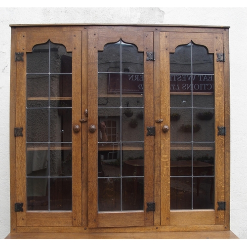 1123 - A PAIR OF NIGEL GRIFFITHS OAK BOOKCASES