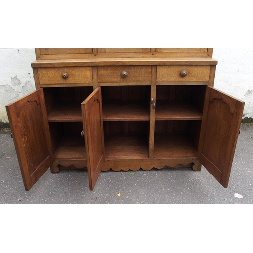 1123 - A PAIR OF NIGEL GRIFFITHS OAK BOOKCASES