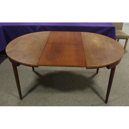 1147 - A MID-CENTURY HANS OLSEN FOR FREM ROJLE TEAK EXTENDING DINING TABLE