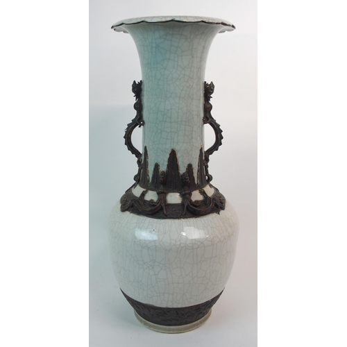 142 - A CHINESE CRACKLEWARE VASE