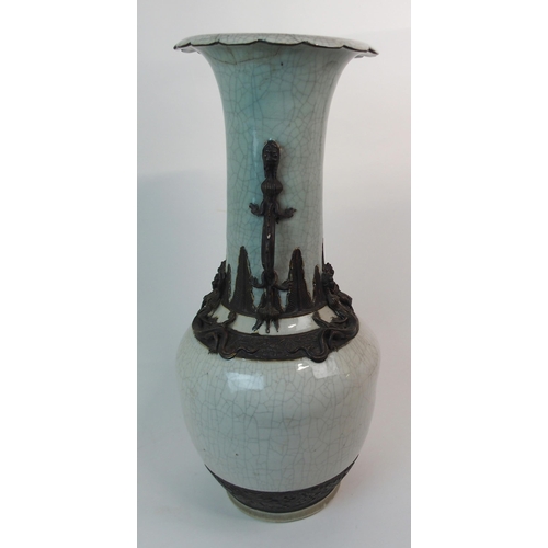 142 - A CHINESE CRACKLEWARE VASE