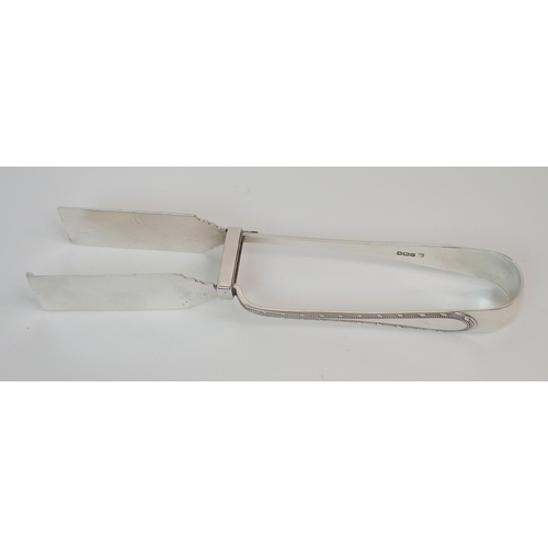 164 - A PAIR OF SILVER ASPARAGUS TONGS