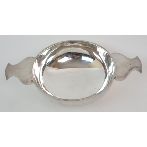 171 - A SILVER QUAICH