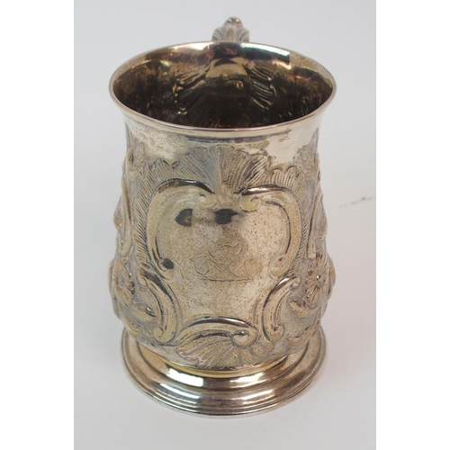 172 - AN 18TH CENTURY SILVER TANKARD