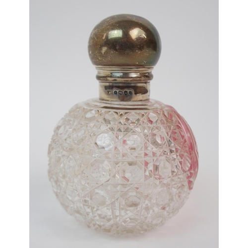 191 - A LATE 19TH CENTURY STUART & SONS CUT GLASS SCENT BOTTLE