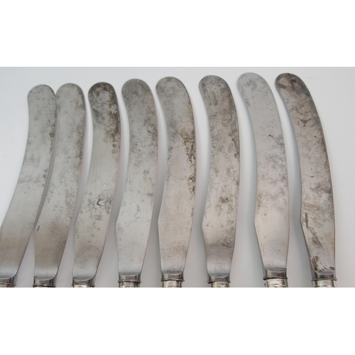 192 - A SET OF EIGHT VICTORIAN SILVER HANDLED STEEL BLADED DINNER KNIVES