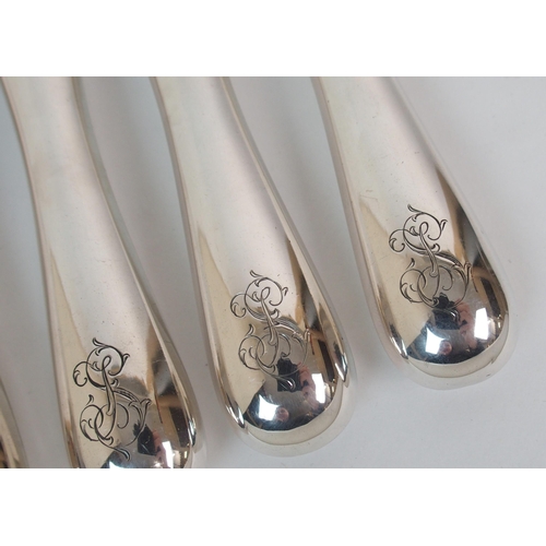 222 - A SET OF NINE RUSSIAN SILVER-HANDLED DINNER KNIVES