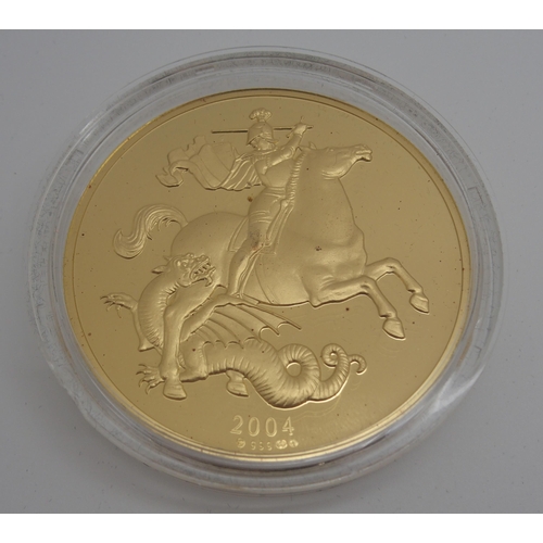 290 - A WESTMINSTER ST. GEORGE AND THE DRAGON ANNUAL HISTORY AND COMMEMORATIVE 5OZ 24G GOLD COIN 2004