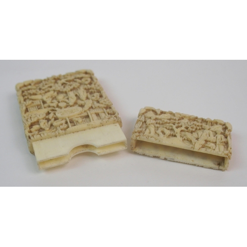 32 - A CANTONESE IVORY CARD CASE