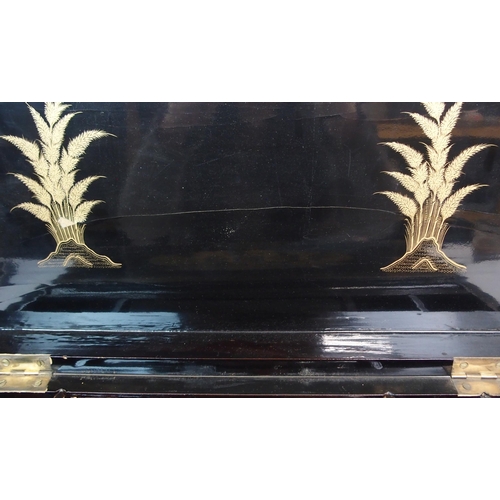 44 - A CHINESE EXPORT BLACK AND GOLD LACQUERED WRITING SLOPE