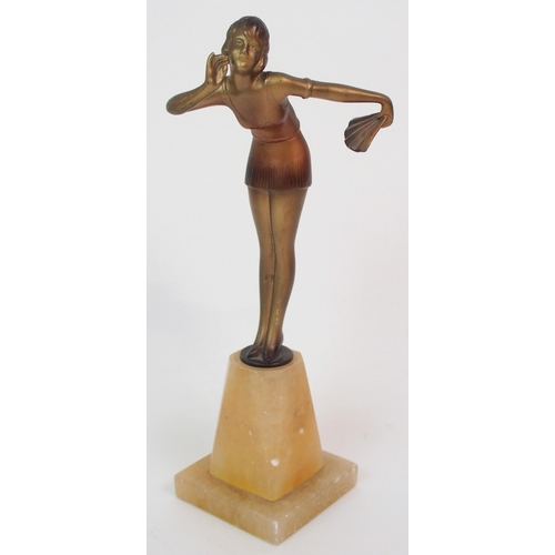 559 - AN ART DECO FIGURE OF A GIRL