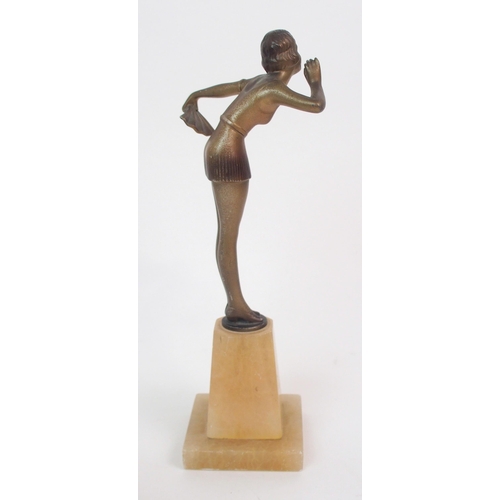 559 - AN ART DECO FIGURE OF A GIRL