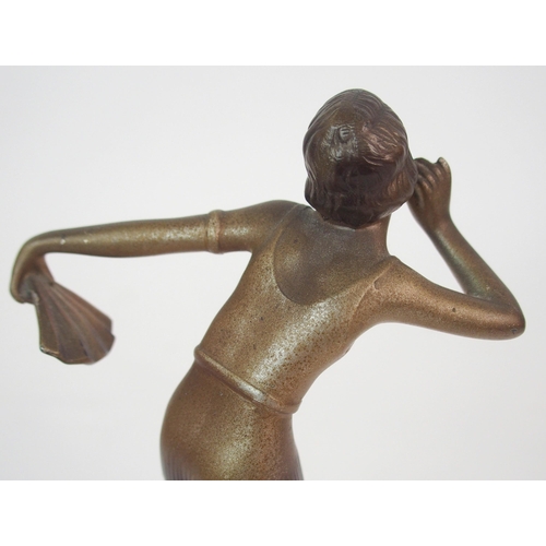 559 - AN ART DECO FIGURE OF A GIRL