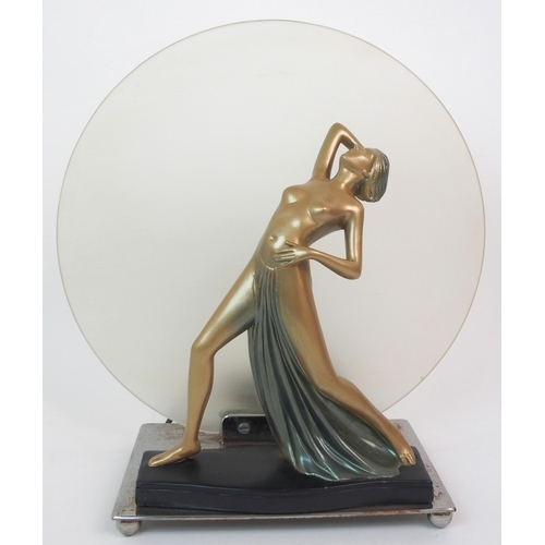 569 - AN ART DECO LADY LAMP