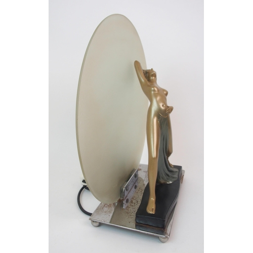 569 - AN ART DECO LADY LAMP