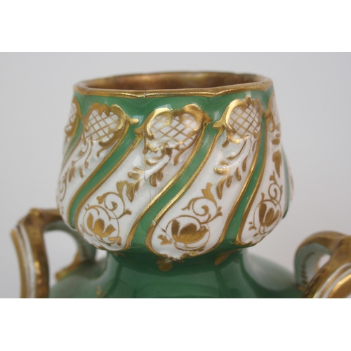 585 - AN ART NOUVEAU ROYAL BONN VASE