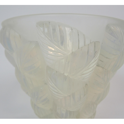 605 - A RENE LALIQUE MOISSAC PATTERN VASE