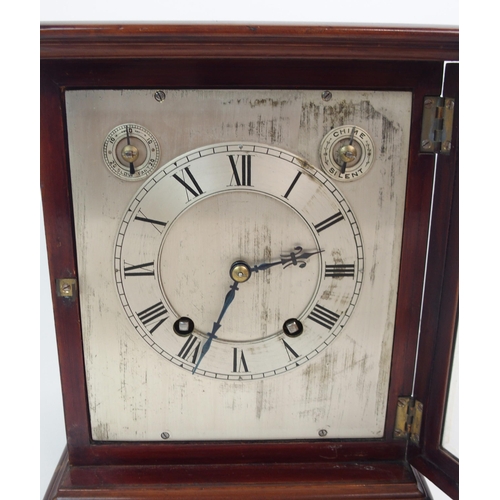 606 - A VICTORIAN MAHOGANY MANTLE CLOCK