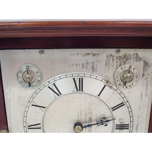 606 - A VICTORIAN MAHOGANY MANTLE CLOCK