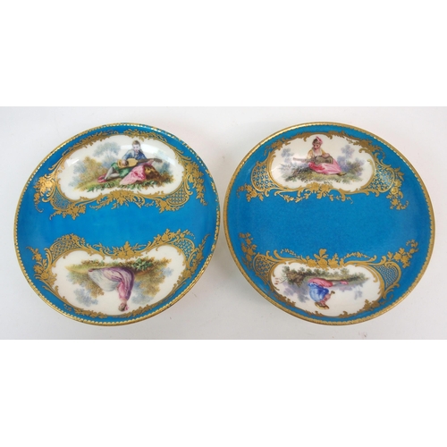 611 - A PAIR OF MINTON POT POURRI VASES AND COVERS