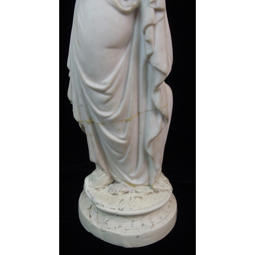 624 - A PARIAN FIGURE OF A WOMAN WRAPPED IN A SHAWL