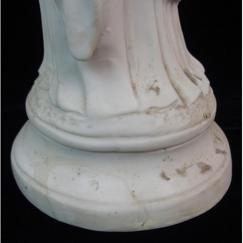 624 - A PARIAN FIGURE OF A WOMAN WRAPPED IN A SHAWL