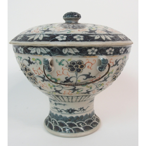 80 - A CHINESE COVERED BOWL