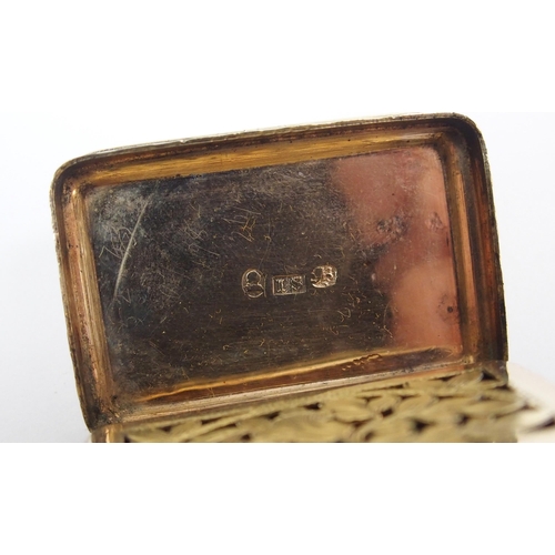 166 - A George III silver vinaigrette