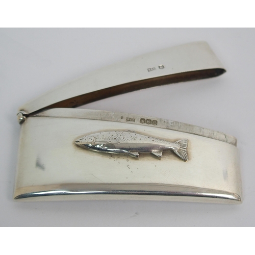 173 - A silver cigarette case decorated with a figure of a Grouse