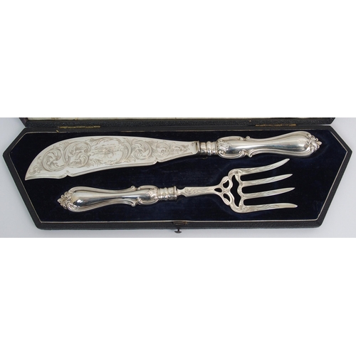 207 - A Victorian cased silver fish serving set