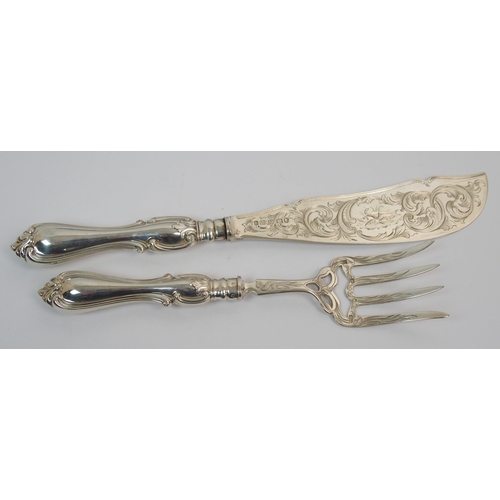 207 - A Victorian cased silver fish serving set